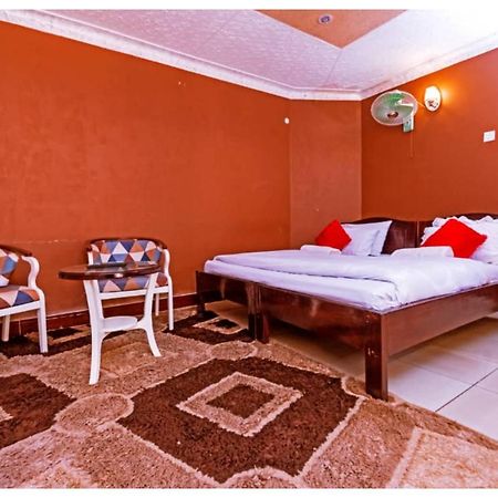 Royal Lake View Gardens Kampala Exterior foto