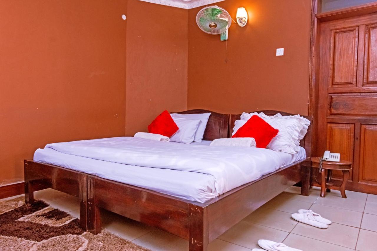 Royal Lake View Gardens Kampala Exterior foto