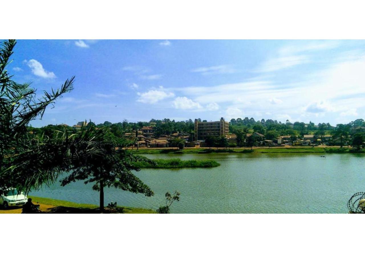 Royal Lake View Gardens Kampala Exterior foto