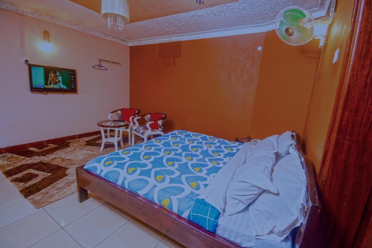 Royal Lake View Gardens Kampala Exterior foto