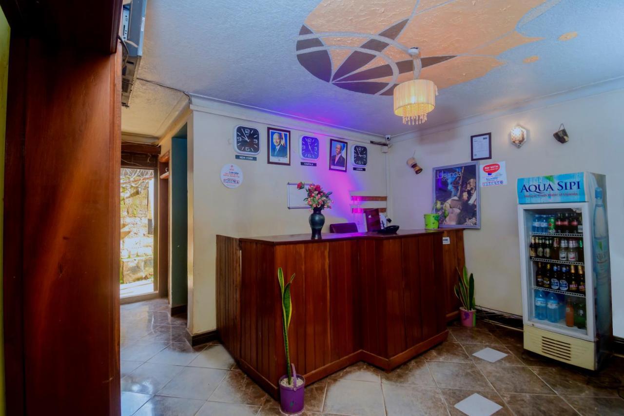 Royal Lake View Gardens Kampala Exterior foto