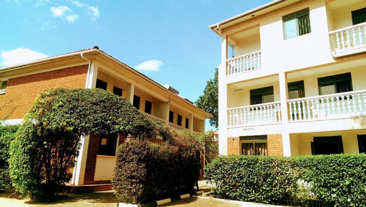 Royal Lake View Gardens Kampala Exterior foto